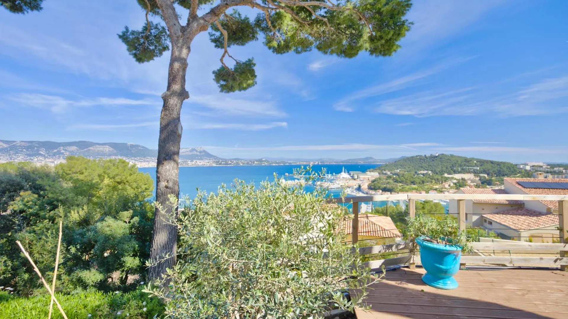 Le Cap Marlou Vue D'En Bas Apartment Saint-Mandrier-sur-Mer France